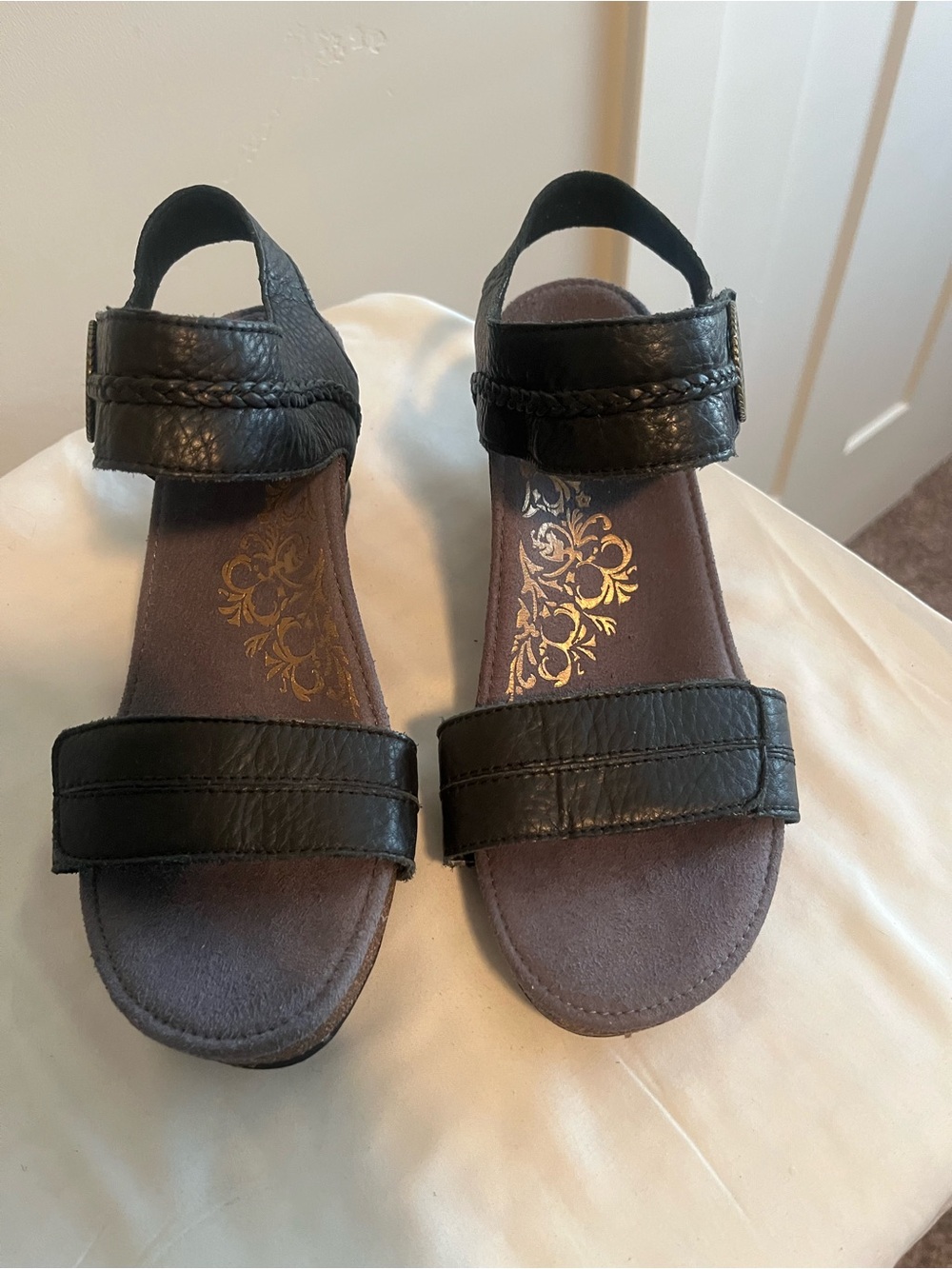 Aetrex Black Leather Strap Sandals with Gold Insole Detail
